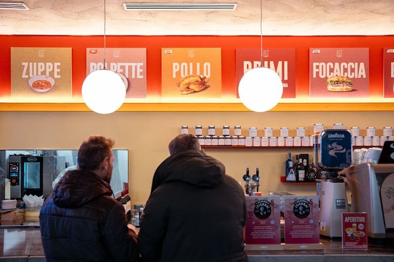 Italy - chicken road